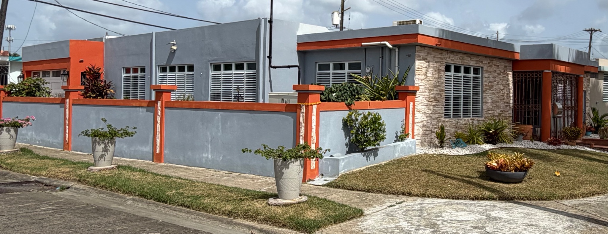 Condado Moderno, Caguas - 3