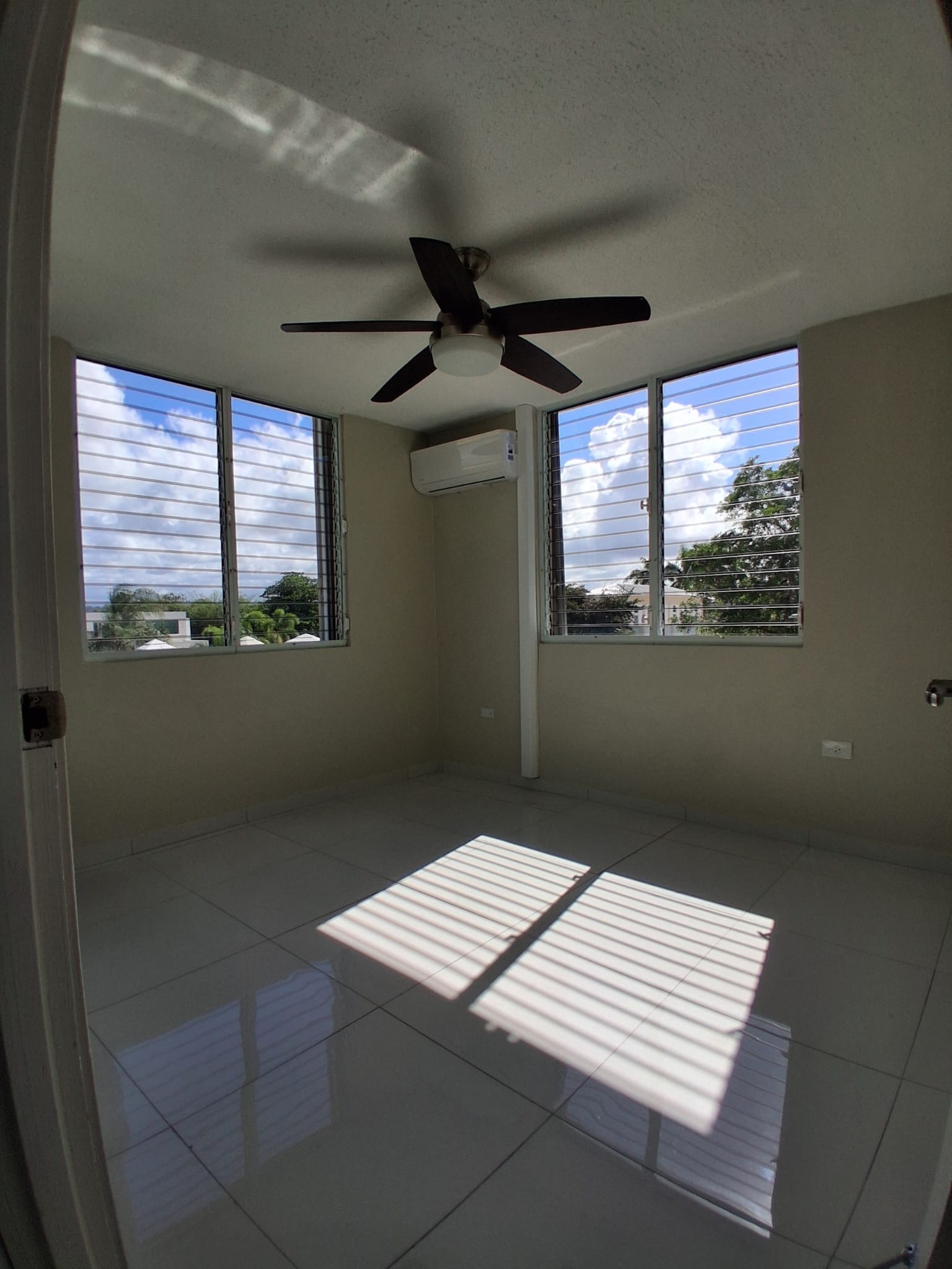 Condominio gold villas Vega Alta 00692 PR