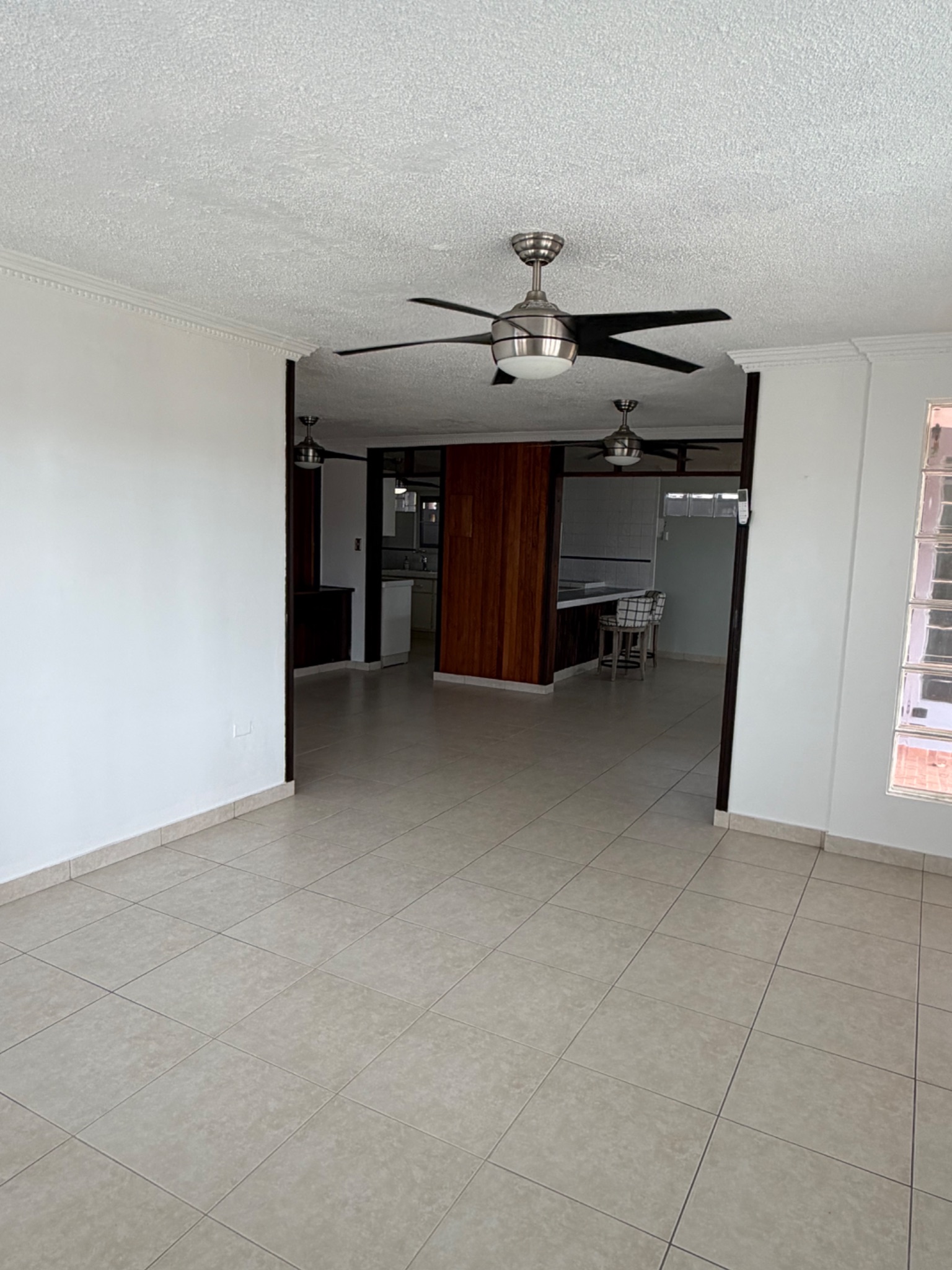 Condado Moderno, Caguas - 9