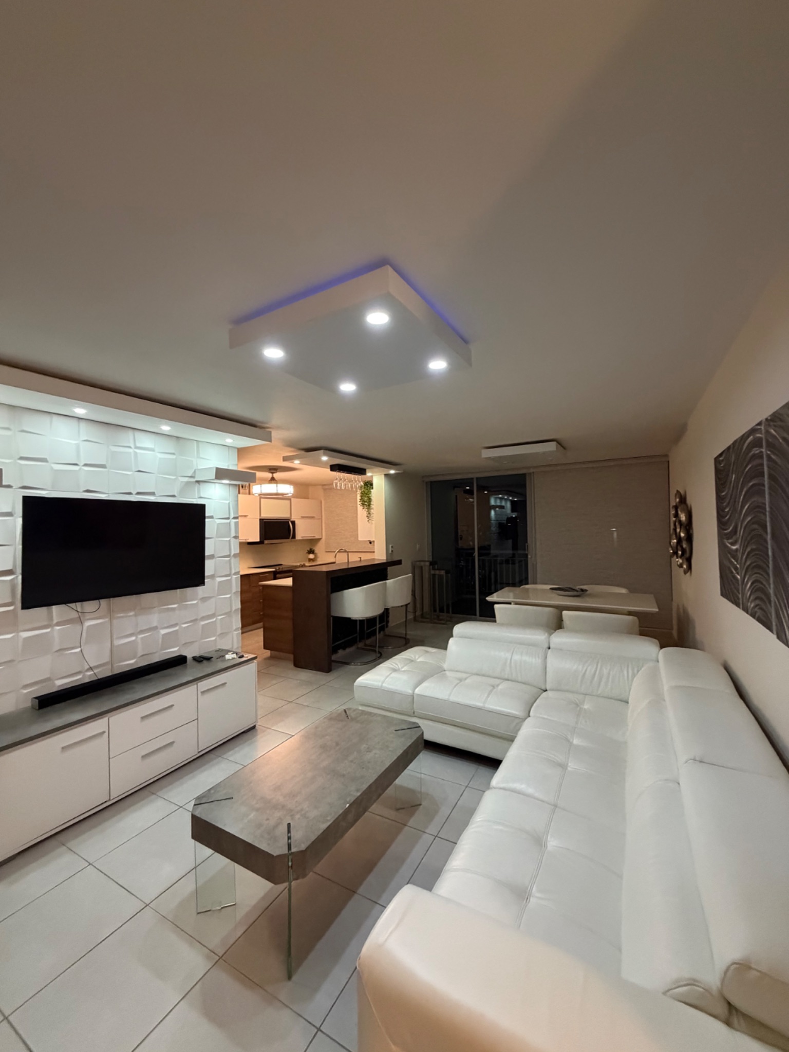 Ave alemanda, Guaynabo - 4