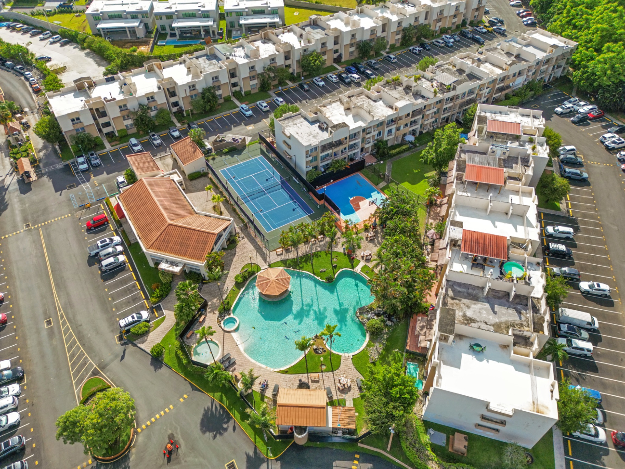 Valles de Torrimar Guaynabo 00966 PR