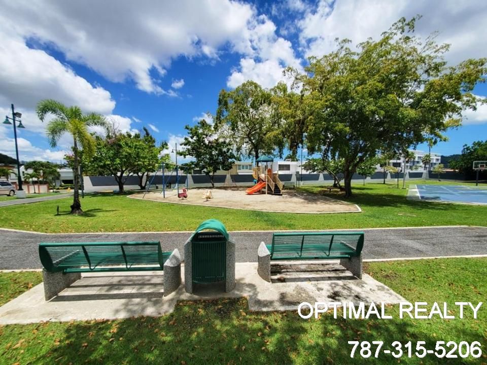 Calle Felipe I, Guaynabo - 16