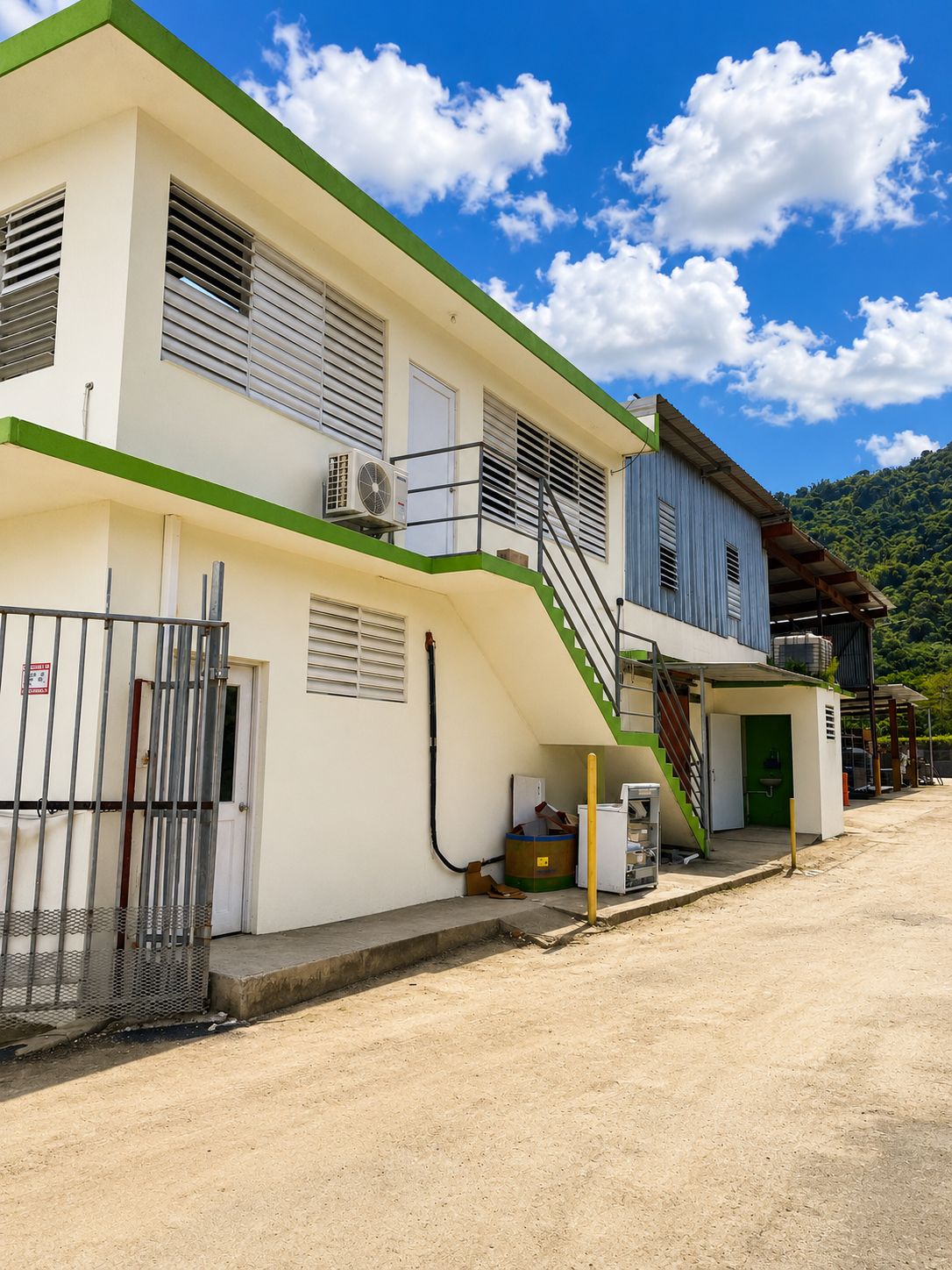 Gravero y Ferretería Villegas, Yabucoa - 2