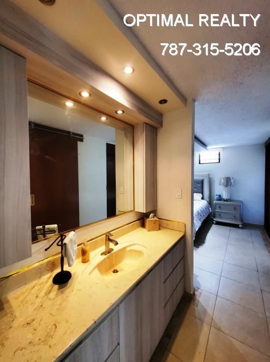 Calle Felipe I, Guaynabo - 12