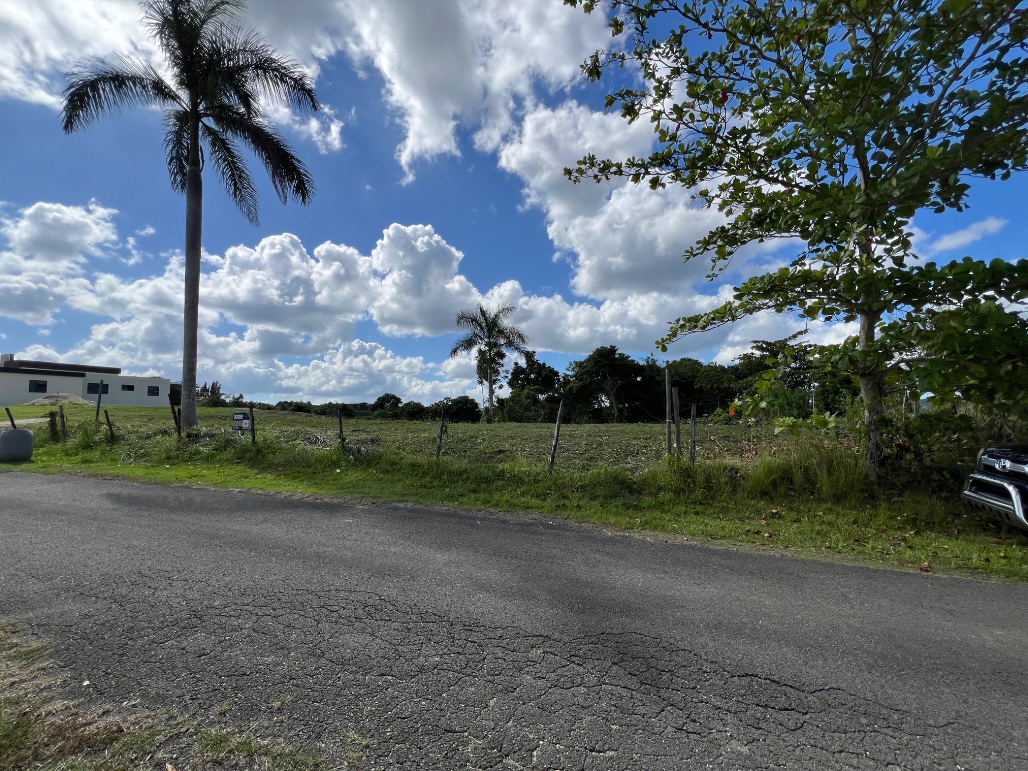 Carr 455 km 2.8 Int. Bo. Cibao, San Sebastian PR 00685, San Sebastián - 16