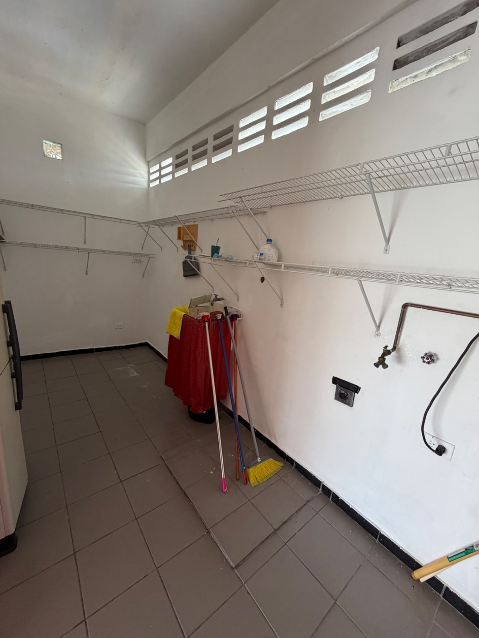 Condado Moderno, Caguas - 13