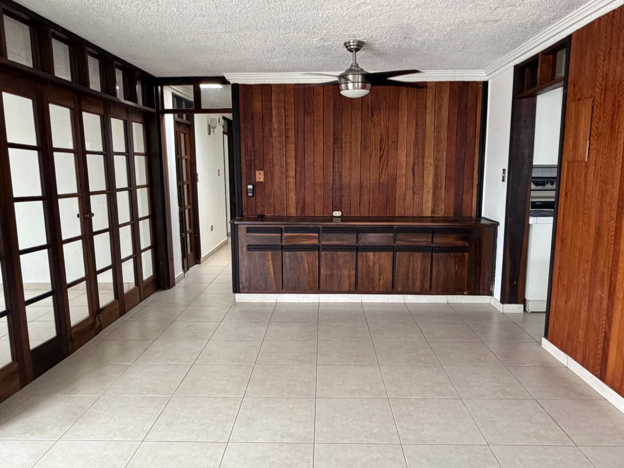 Condado Moderno, Caguas - 4
