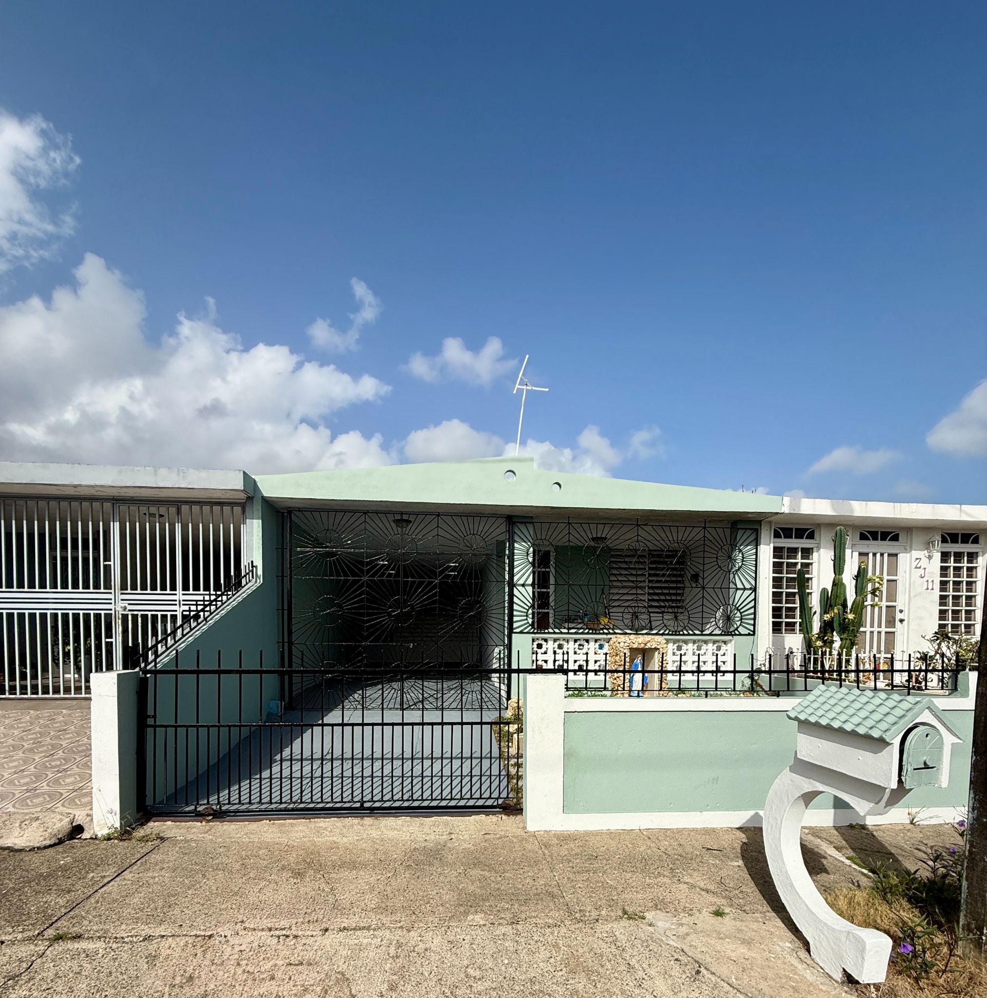 Urb. Riverview Calle 37 ZJ-12, Bayamón - 2