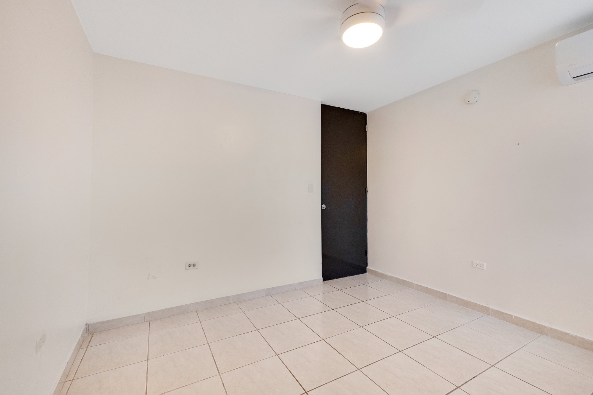 Valles de Torrimar Guaynabo 00966 PR