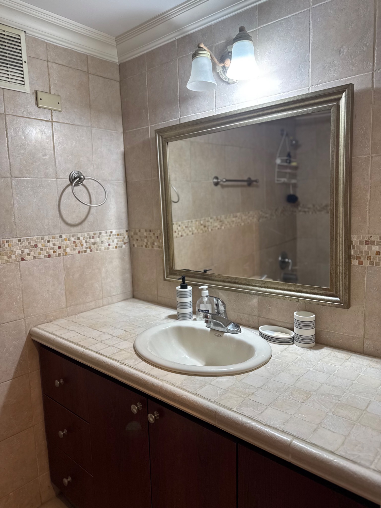 Condominio Coral Beach Carolina 00979 PR
