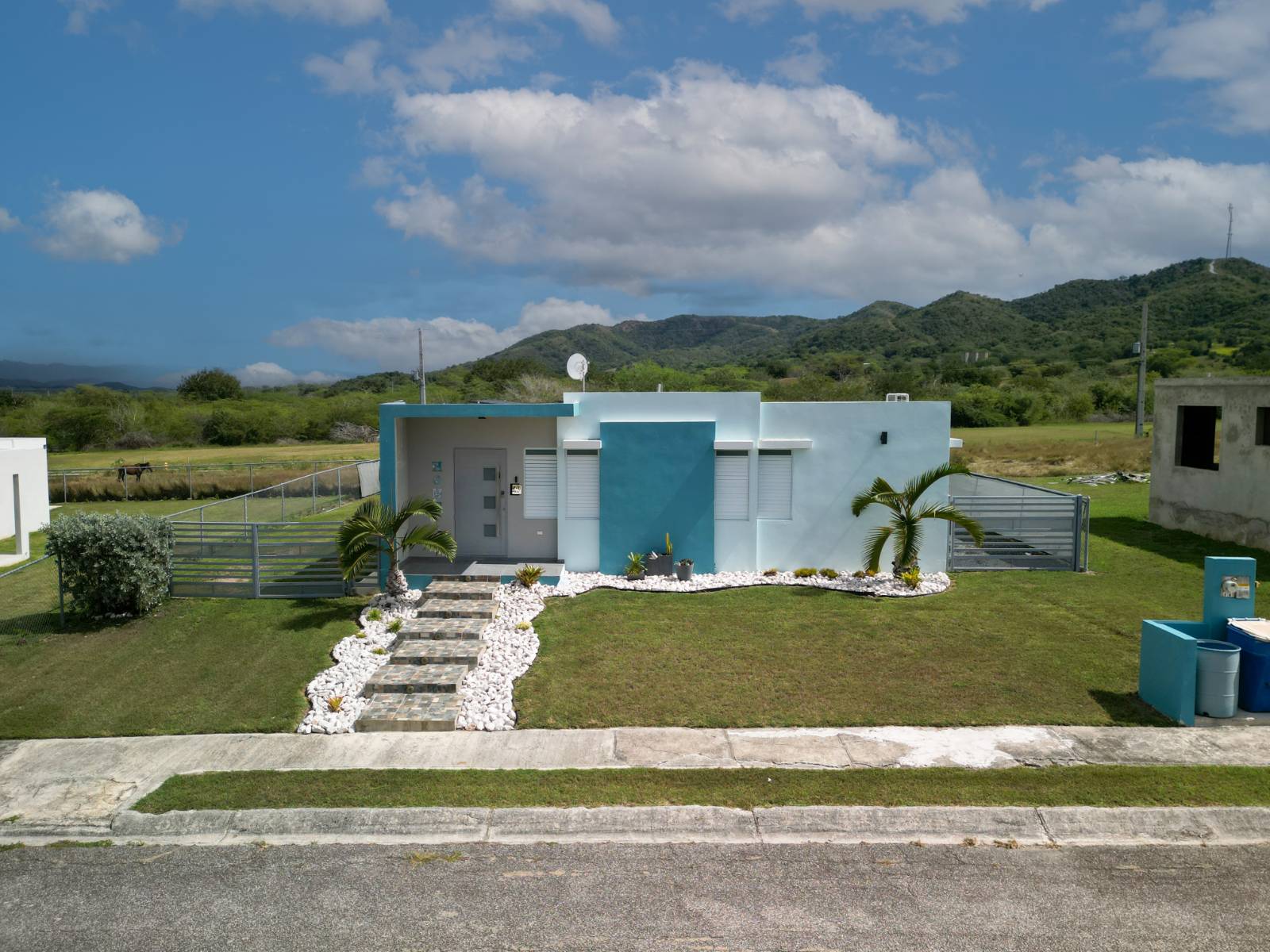 F-8, Urb Las Olas De Boqueron, Cabo Rojo - 4