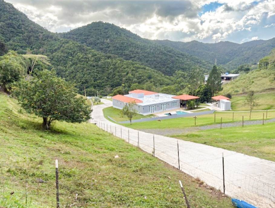172, Urb. Arroyata, Cidra - 22