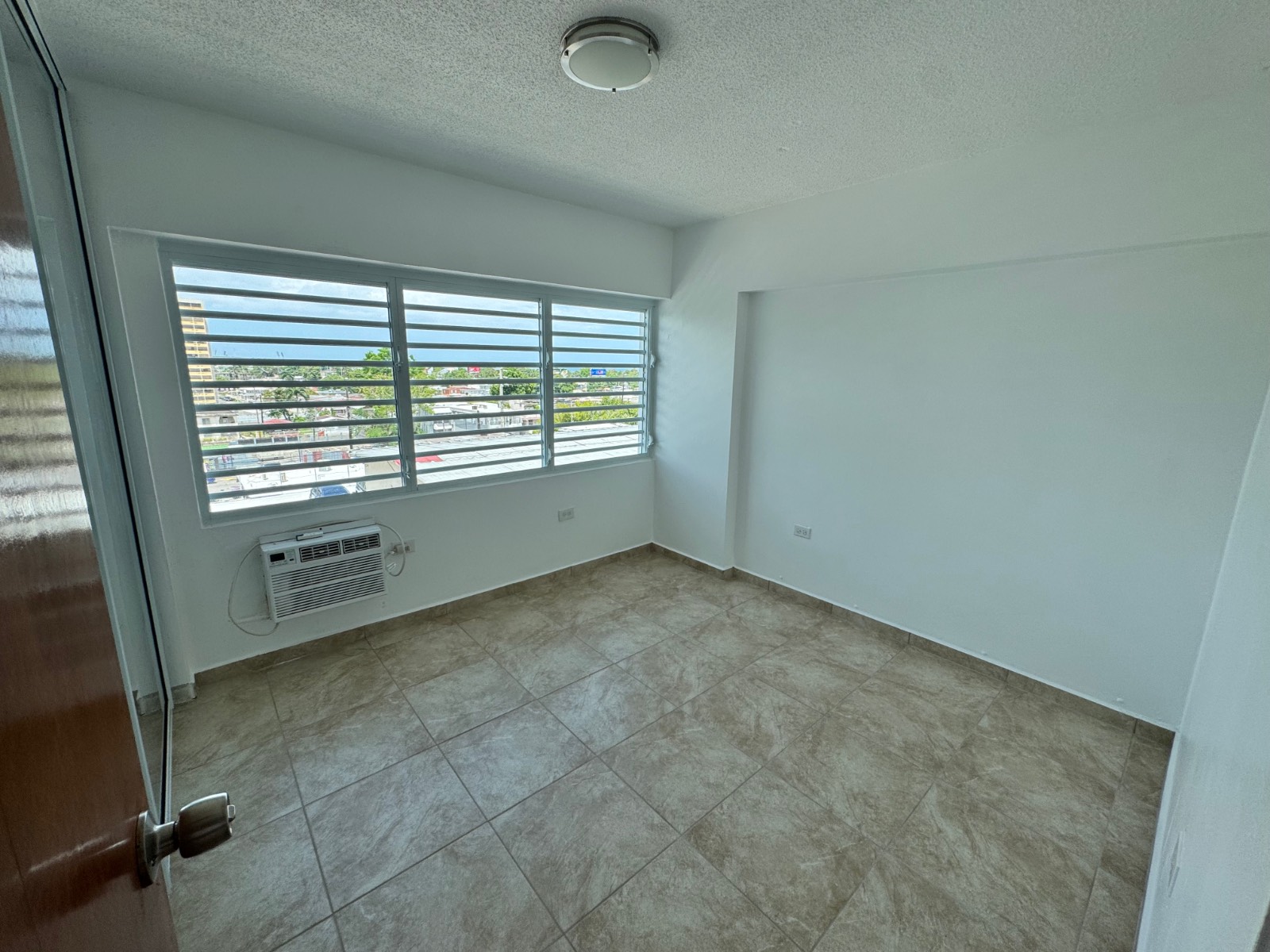 3-f, Cond. Profesional, Mayaguez - 14