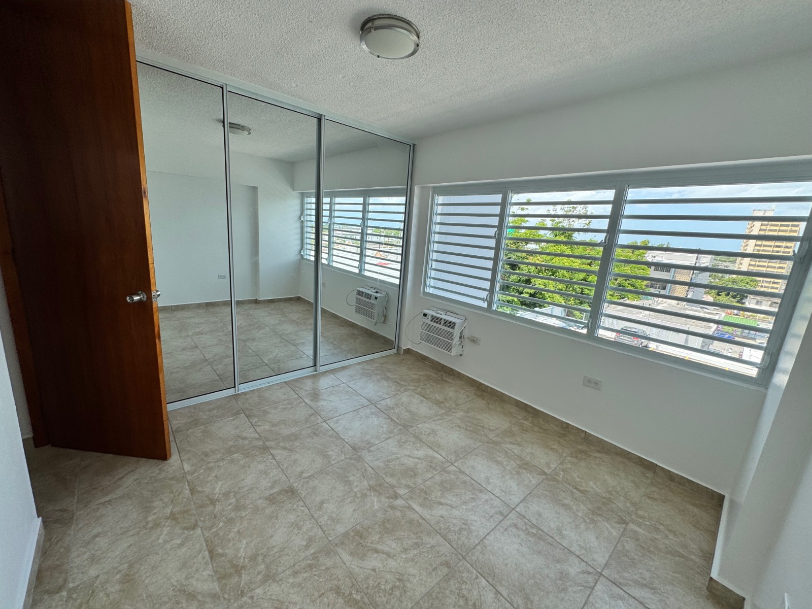 3-f, Cond. Profesional, Mayaguez - 15