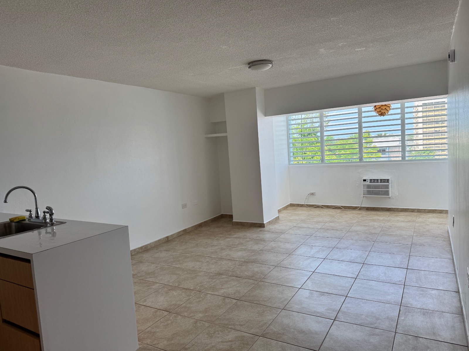3-f, Cond. Profesional, Mayaguez - 5