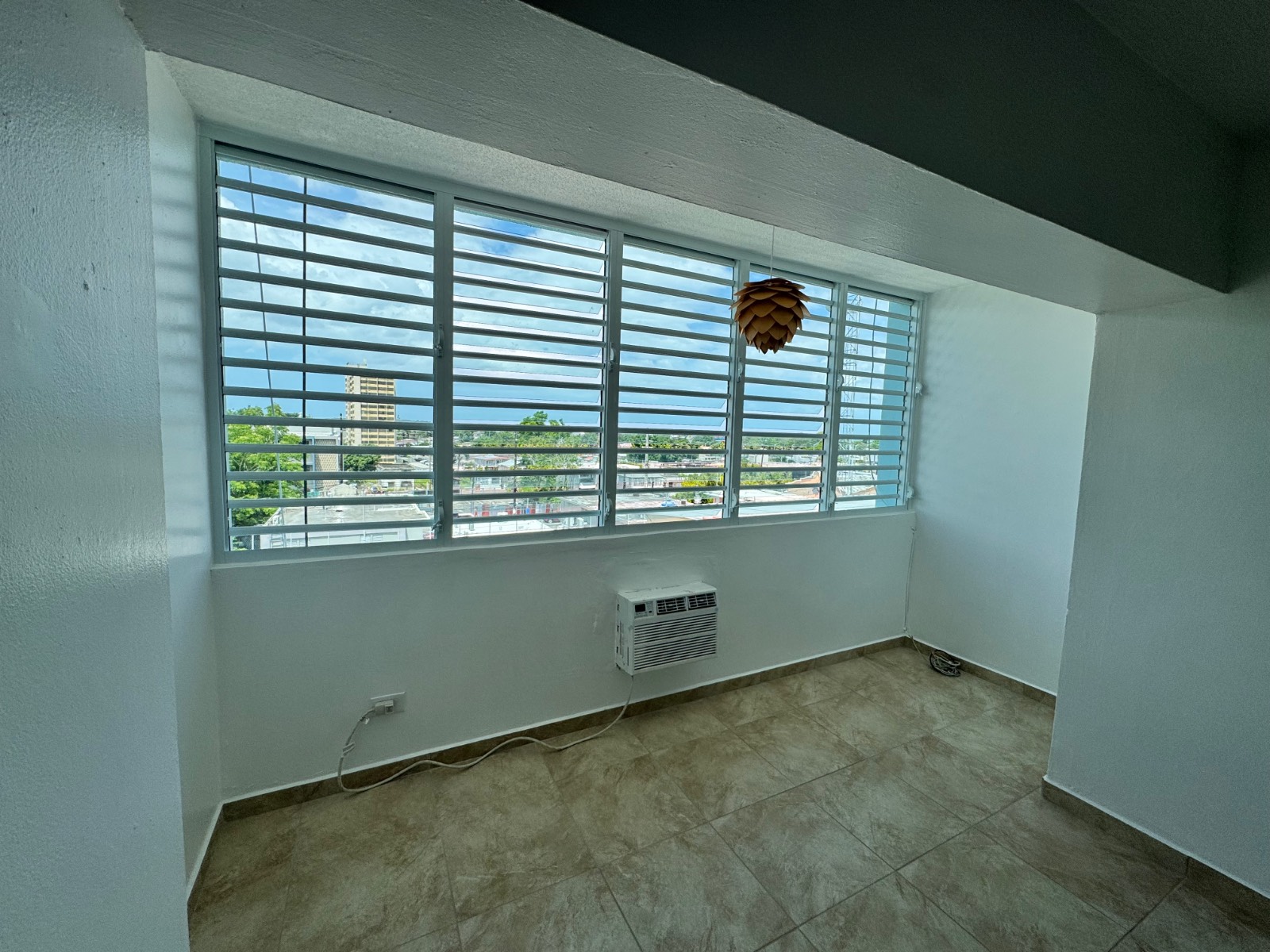 3-f, Cond. Profesional, Mayaguez - 6