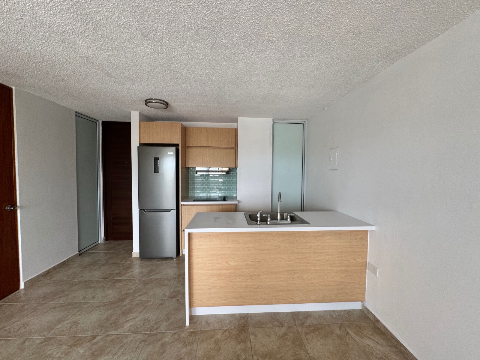 3-f, Cond. Profesional, Mayaguez - 8
