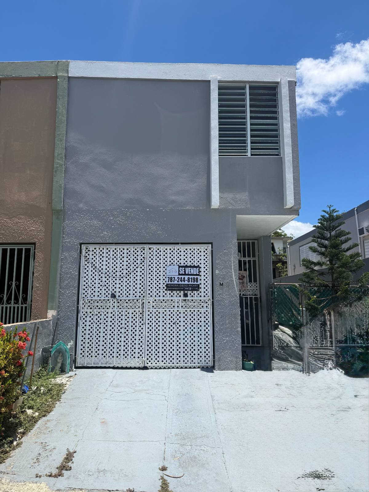 Calle A, M-2  Reparto Valencia, Bayamon - 1