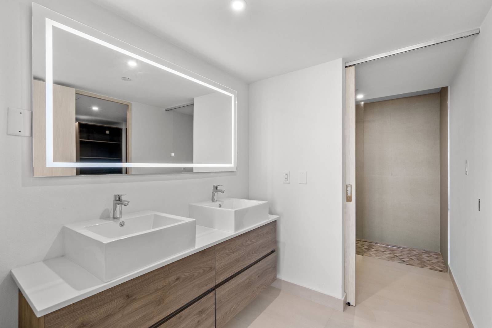 1103, 14, Delcasse, Cond. Condado Blu, San Juan - 27