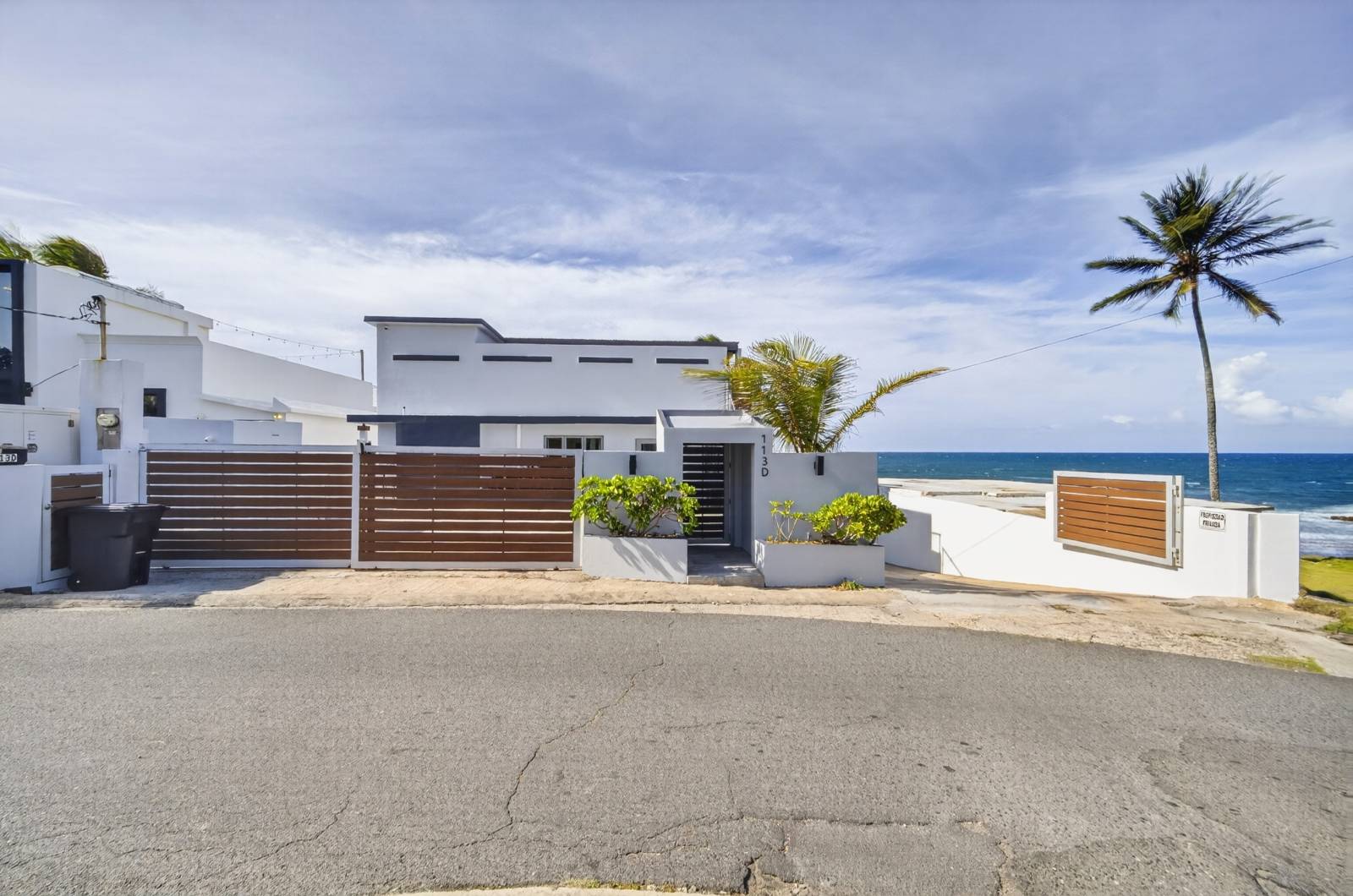 113 D, Calle Ext. Kennedy, Dorado - 1