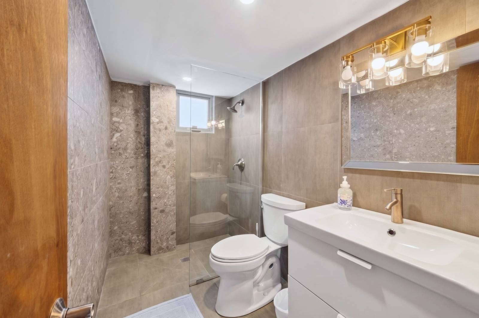 113 D, Calle Ext. Kennedy, Dorado - 19