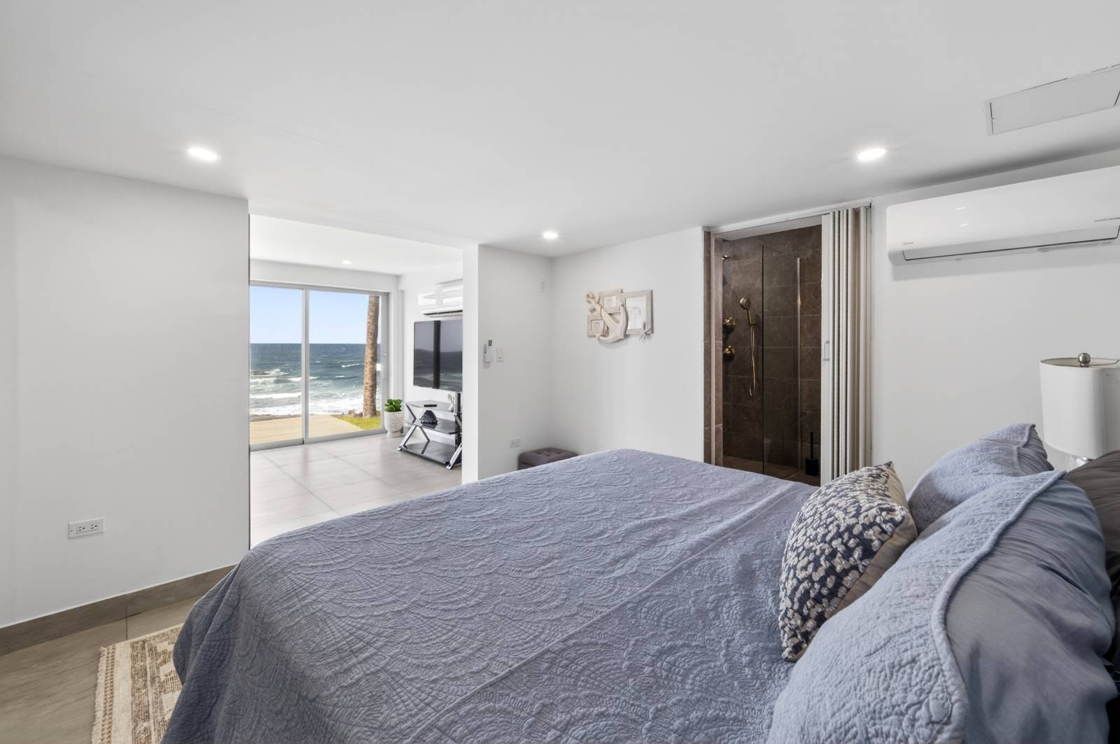 113 D, Calle Ext. Kennedy, Dorado - 23