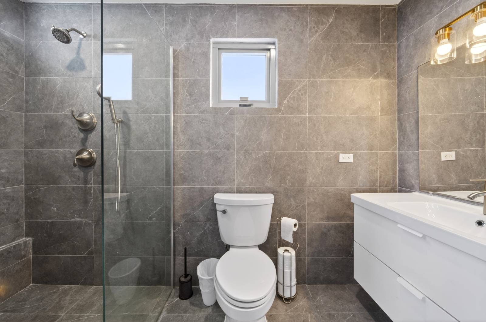 113 D, Calle Ext. Kennedy, Dorado - 25