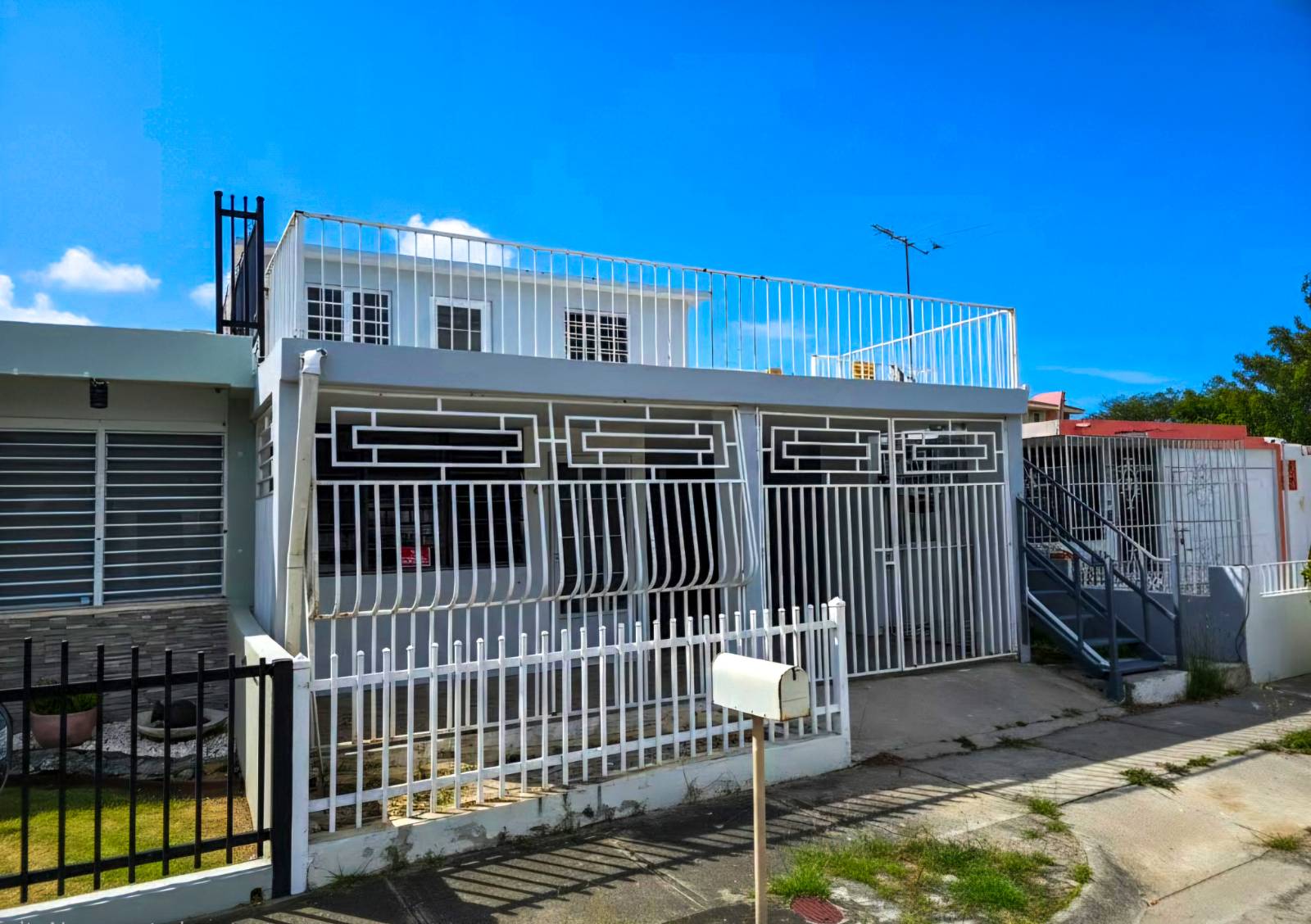F9, Calle A, Ponce - 1