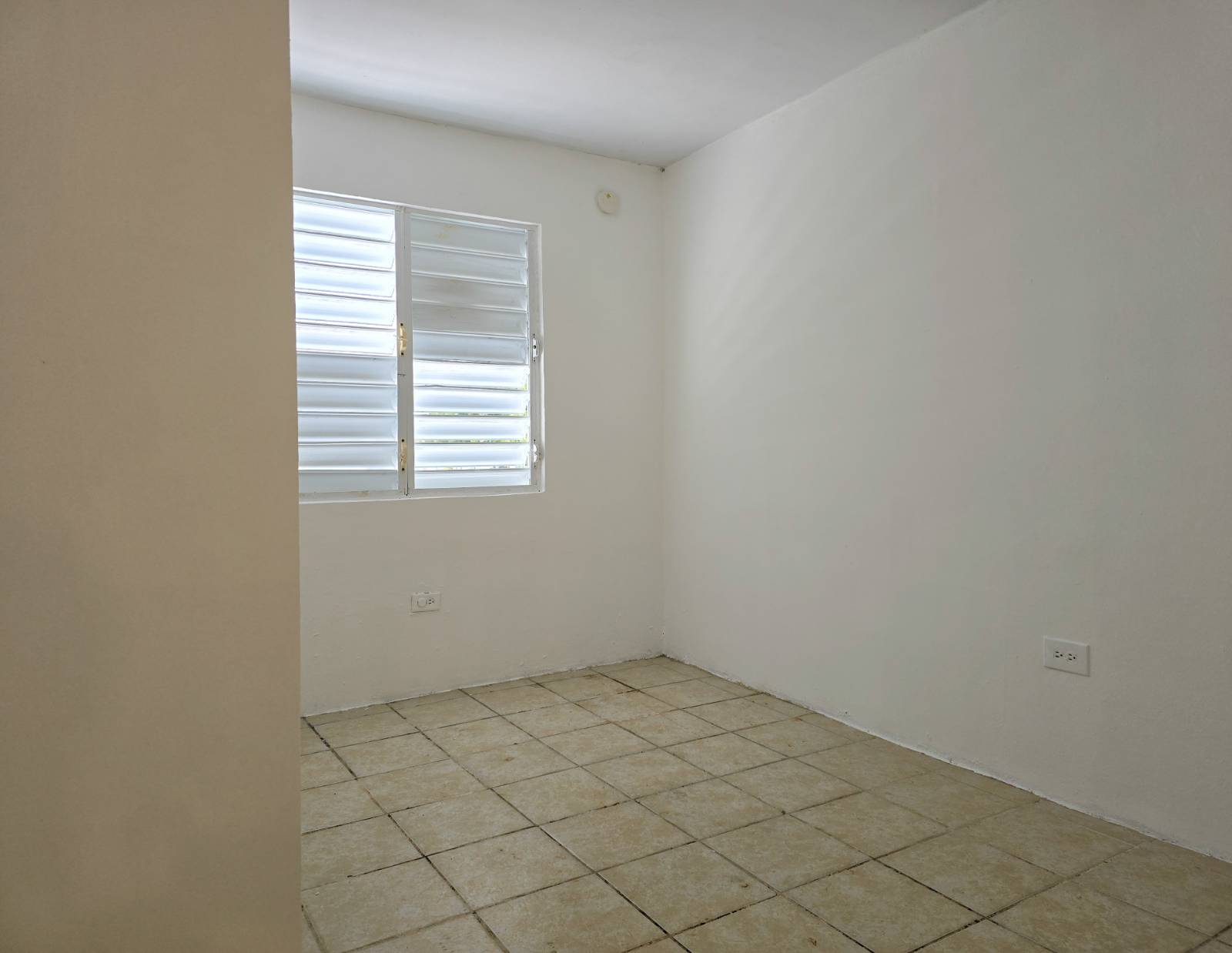 F9, Calle A, Ponce - 14