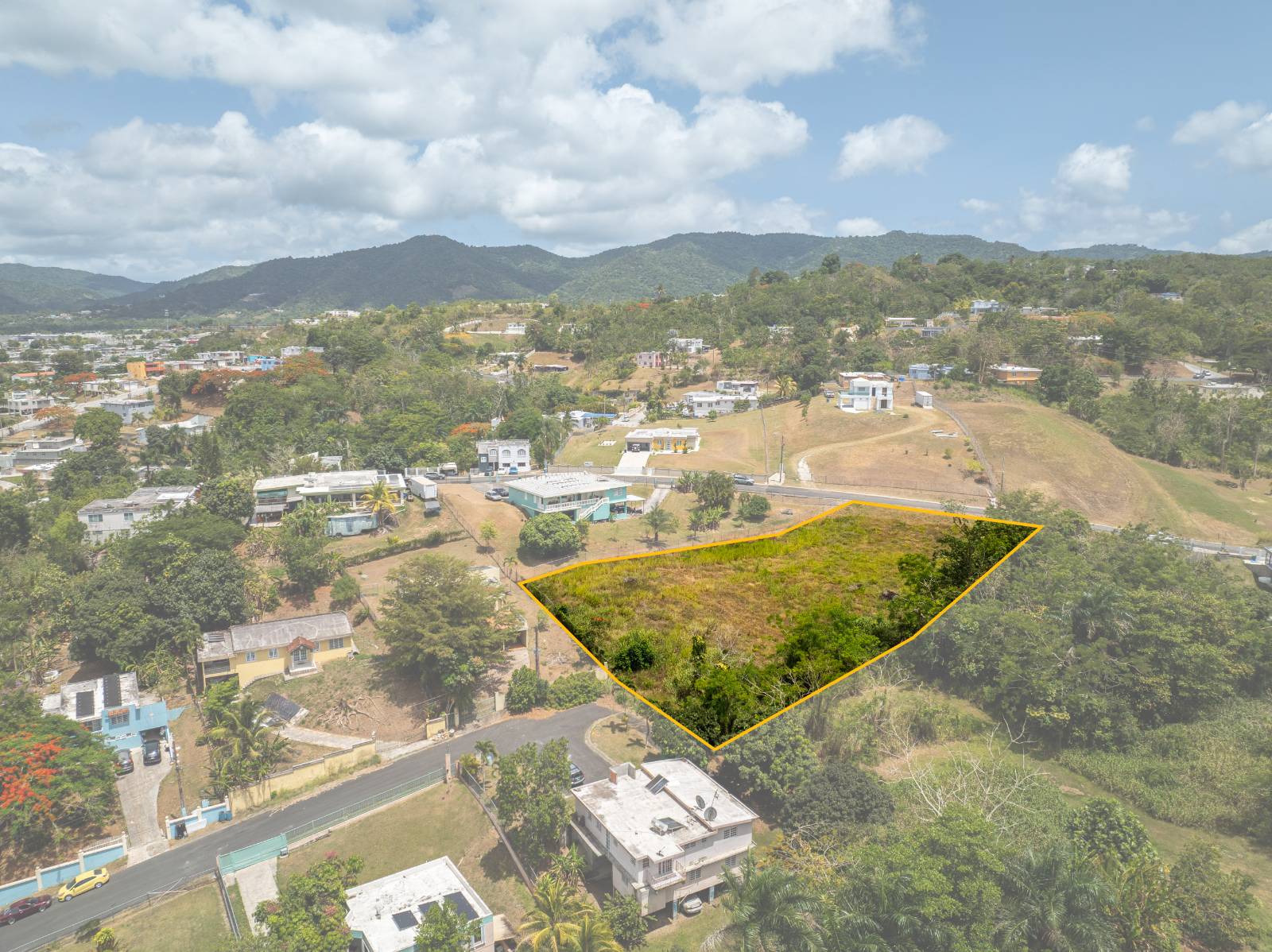 Parc 18 D, Calle B, Praderas De La Plata, Cayey - 15