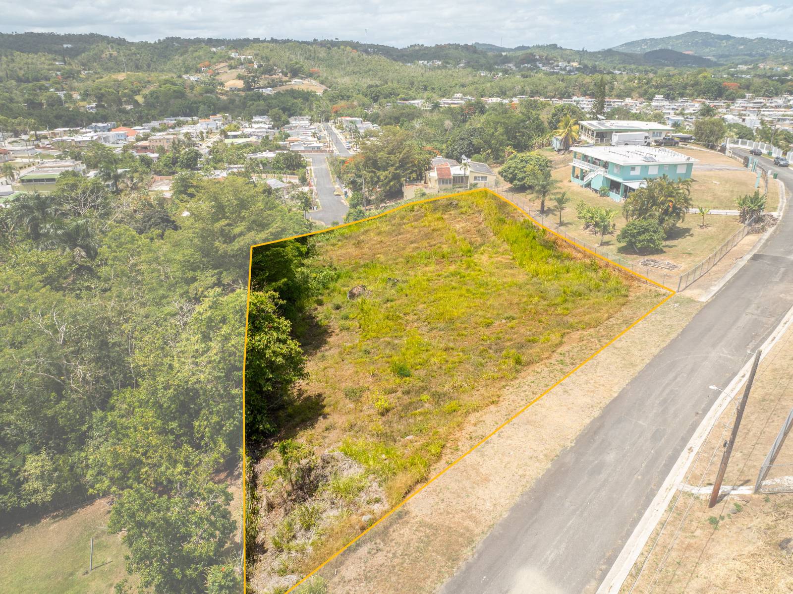 Parc 18 D, Calle B, Praderas De La Plata, Cayey - 17