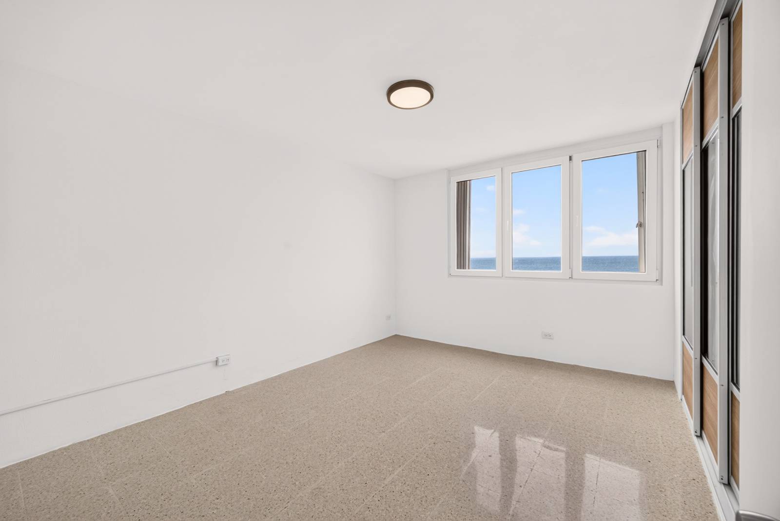704, 3409, Ave. Isla Verde, Carolina - 12