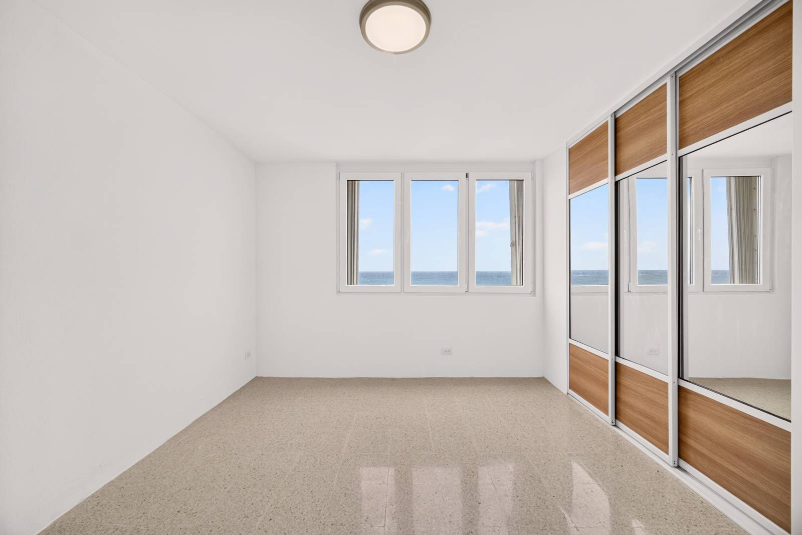 704, 3409, Ave. Isla Verde, Carolina - 13
