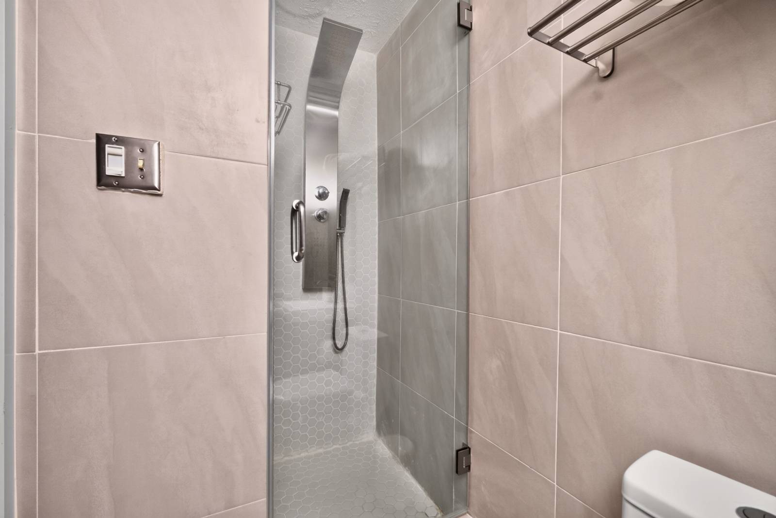 704, 3409, Ave. Isla Verde, Carolina - 19