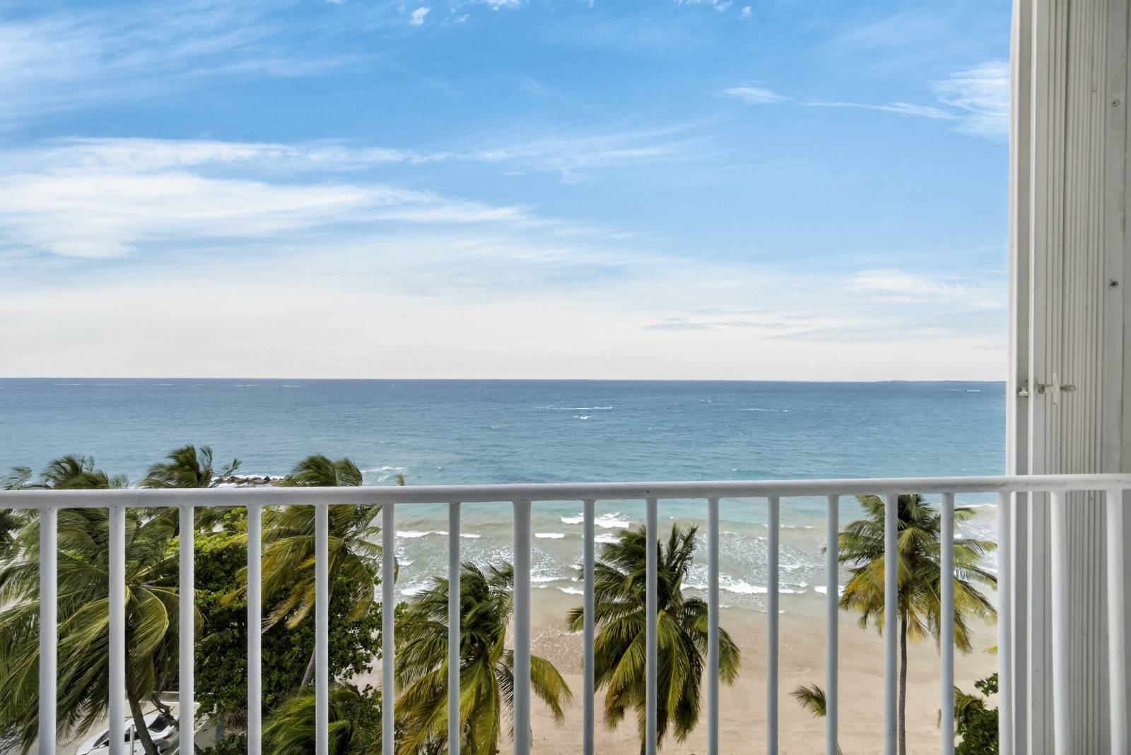 704, 3409, Ave. Isla Verde, Carolina - 29