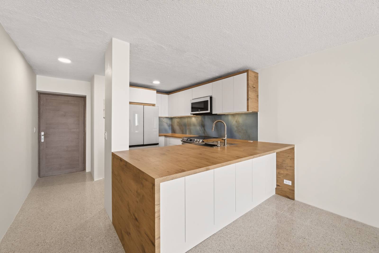 704, 3409, Ave. Isla Verde, Carolina - 3