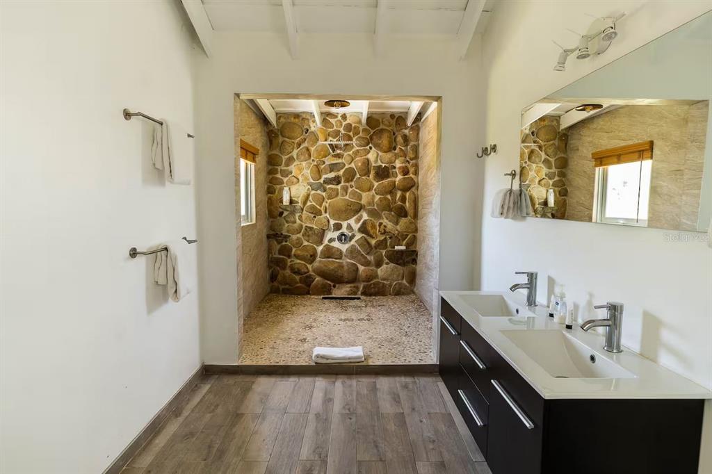 5r, Mount Resaca Barrio Flamenco, Culebra - 13