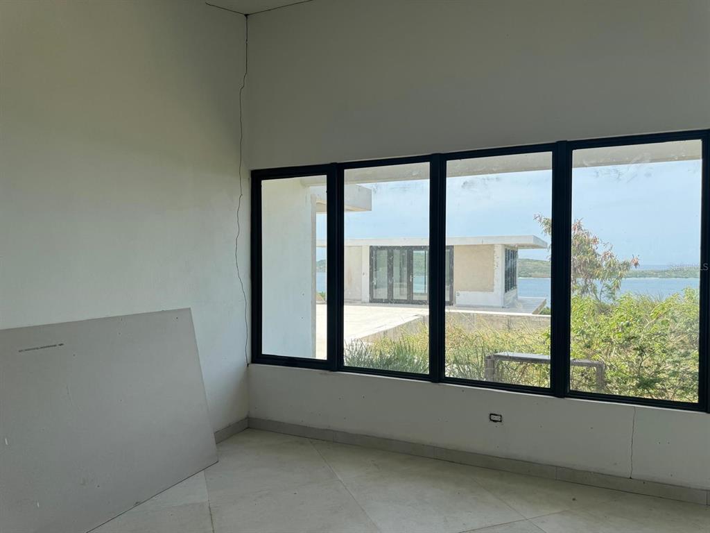 8, Alturas De Zoni, Culebra - 24