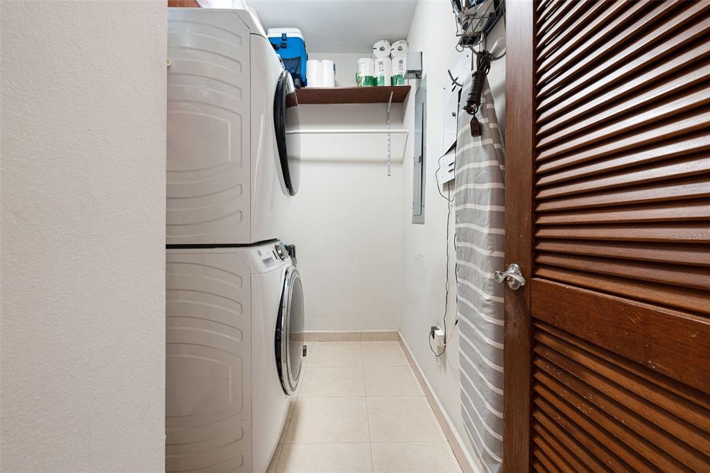 2 A6, 1, Palma Real Ave., Guaynabo - 28