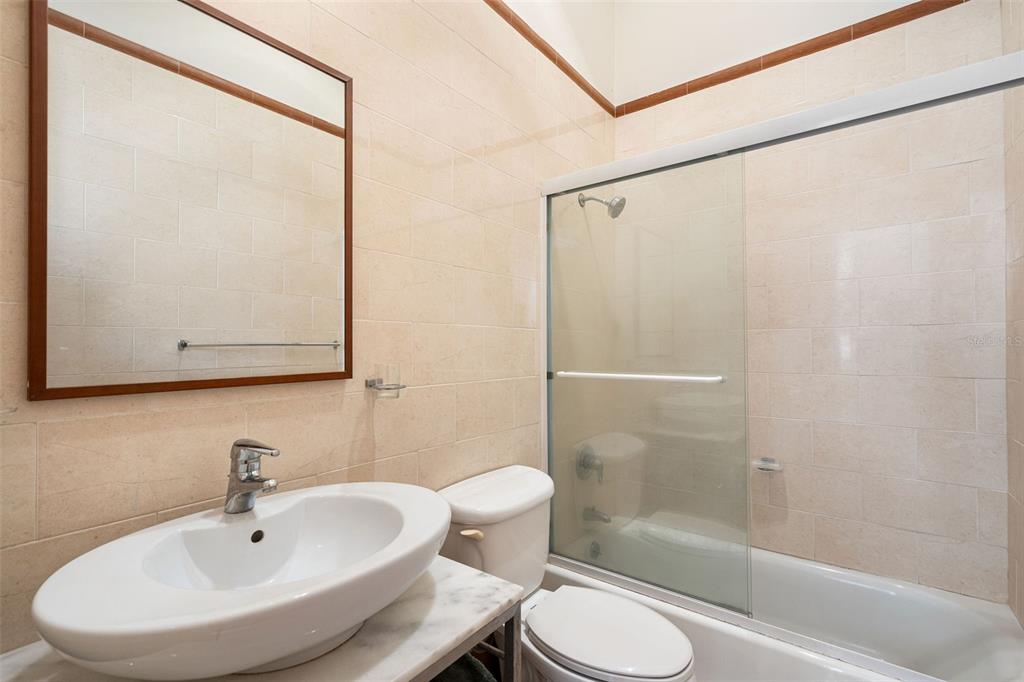 2 A6, 1, Palma Real Ave., Guaynabo - 45