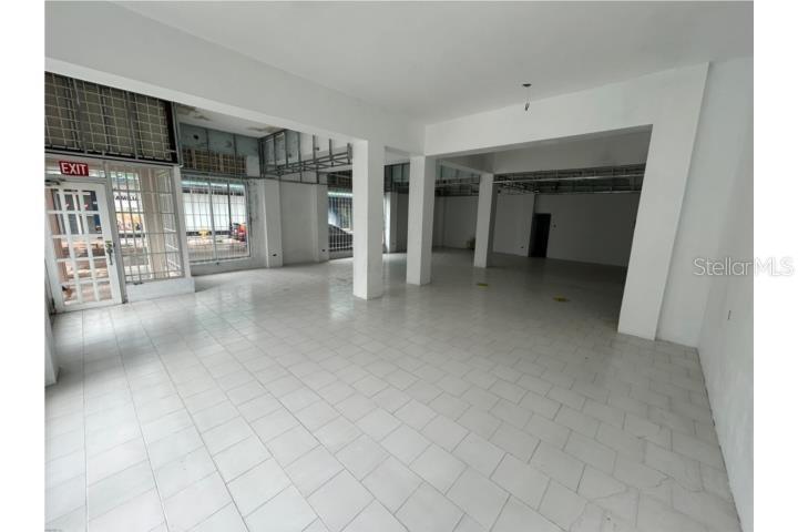 Local 2 Edificio Zamora, Mayor Cantera St, Ponce - 2