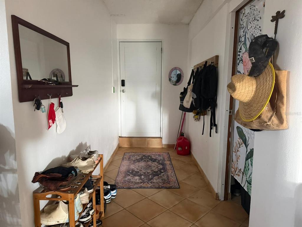 27, William Font Street, Culebra - 28