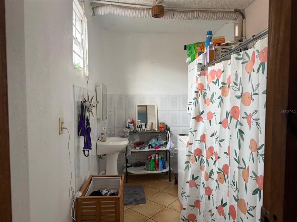 27, William Font Street, Culebra - 32