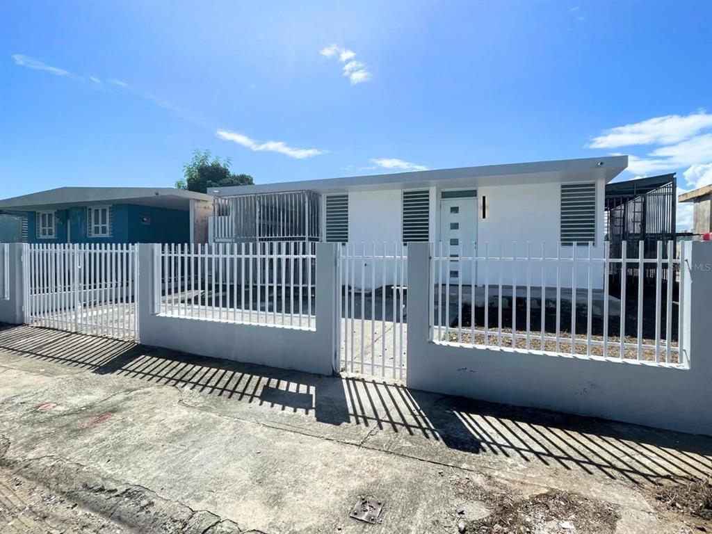 126, Calle 6, Urb Verdemar, Humacao - 1