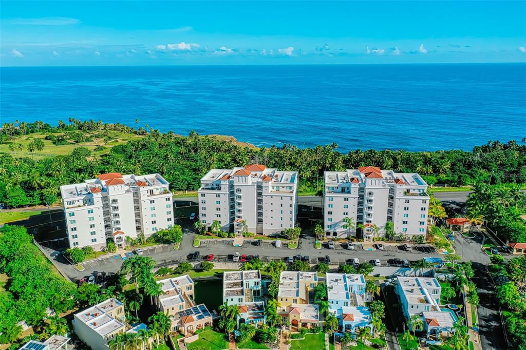 372, 00690, Cond Treasure Point, Vega Alta - 1