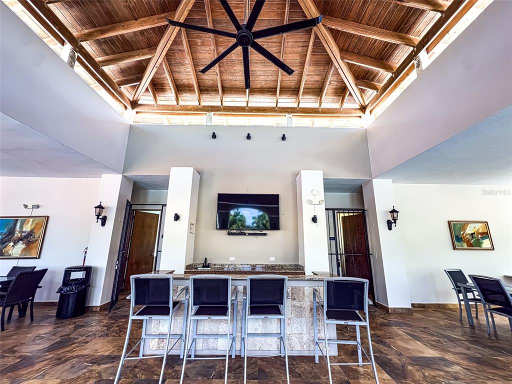 372, 00690, Cond Treasure Point, Vega Alta - 72