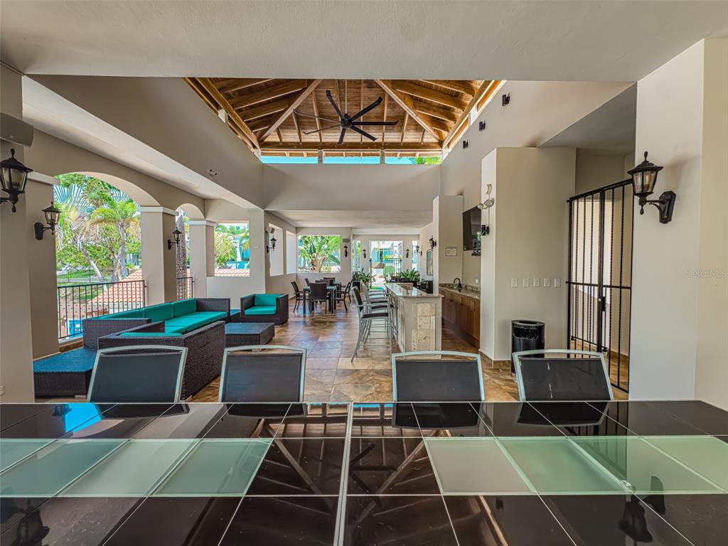 372, 00690, Cond Treasure Point, Vega Alta - 74