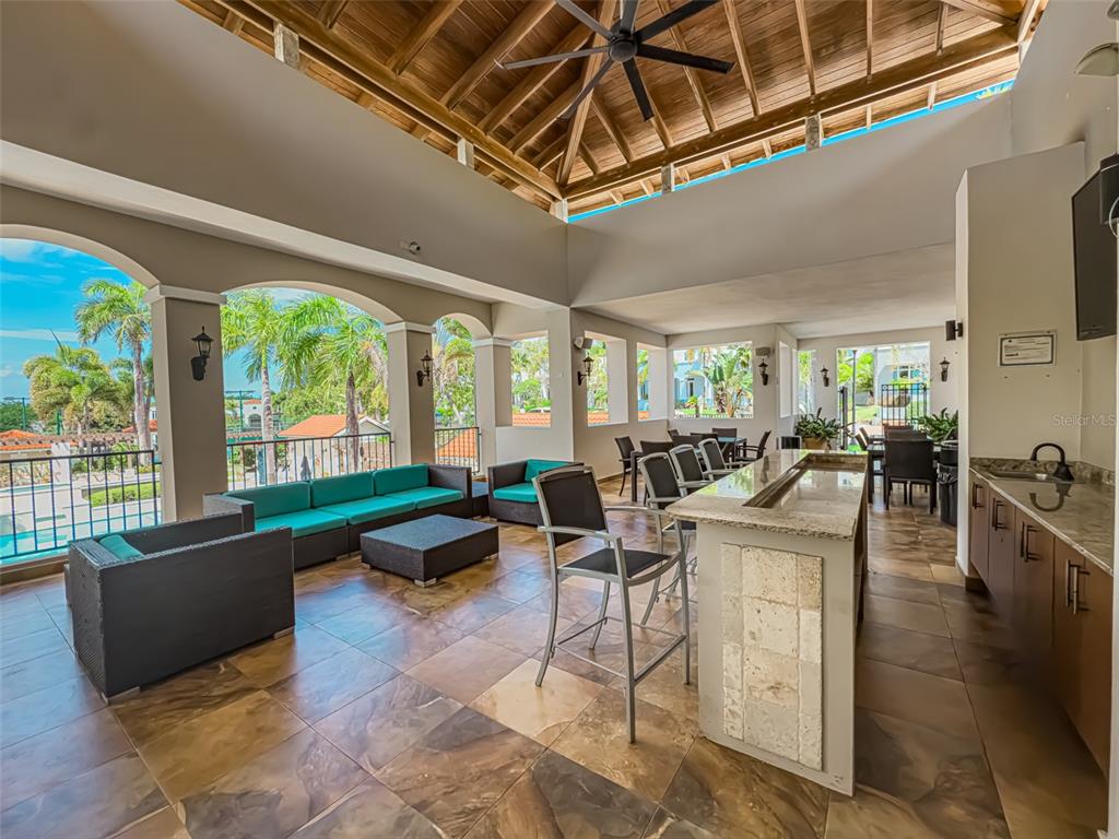 372, 00690, Cond Treasure Point, Vega Alta - 75