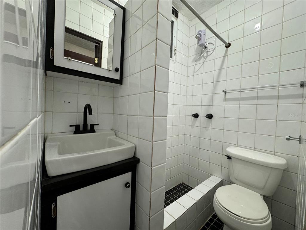 11-AK, Paseo Magdalena St., Urb. Levittown Lakes, Toa Baja - 6