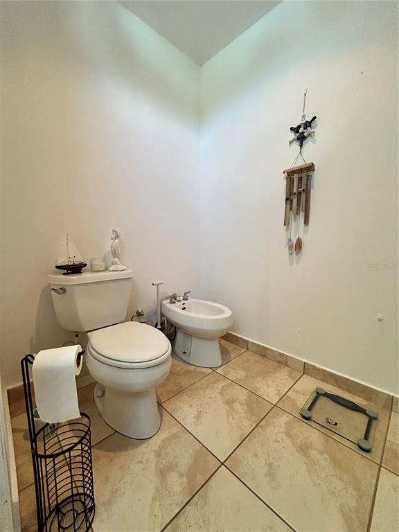 345, Calle Tulipan, Caguas - 11